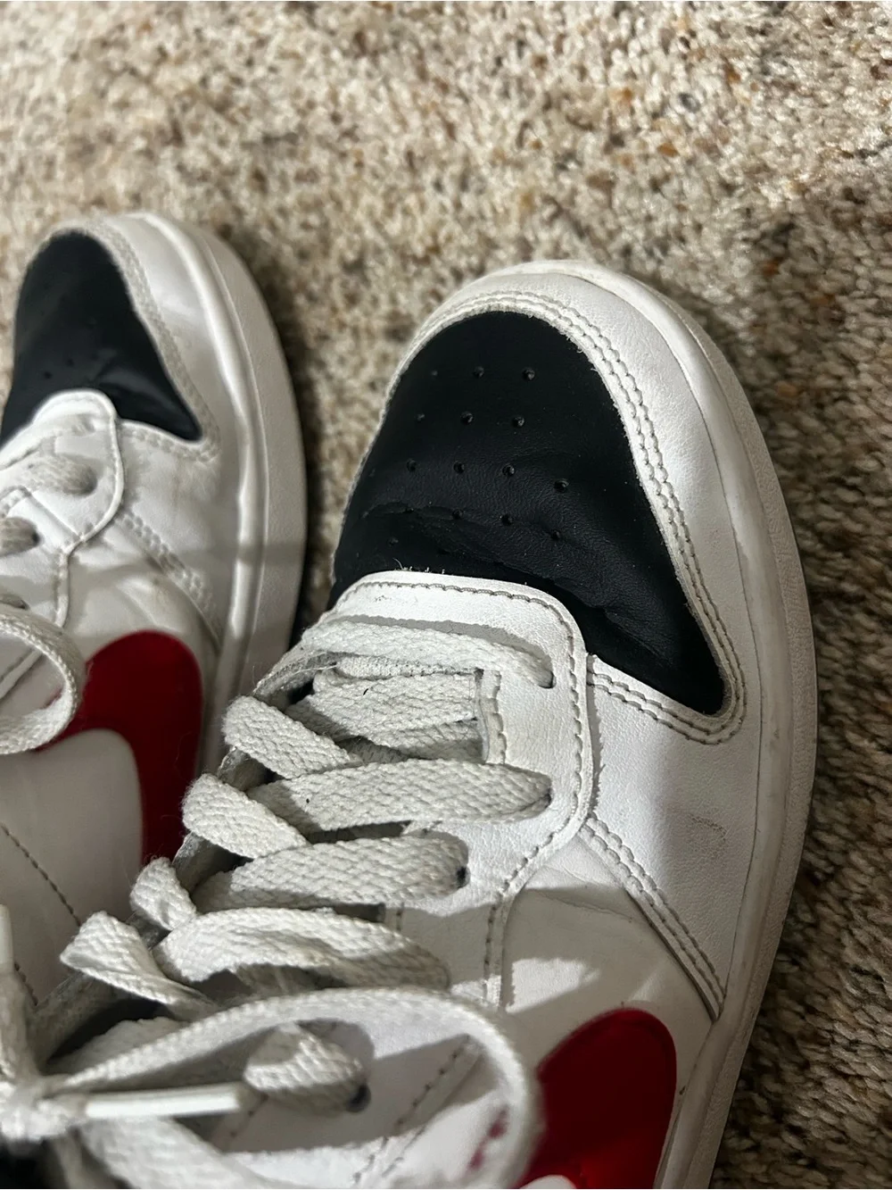 Nike classic mid